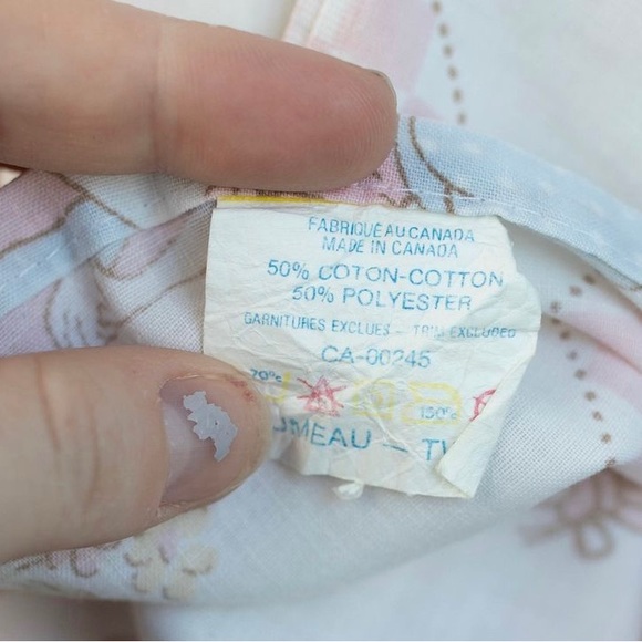 2/$20- Vintage cottagecore girls flat sheet - Picture 3 of 3